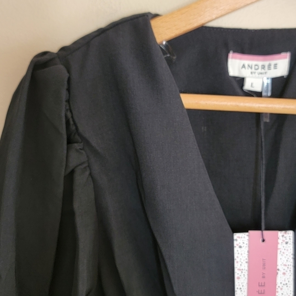 NWT Andree by Unit | Black Crossover Surplice Top… - image 4